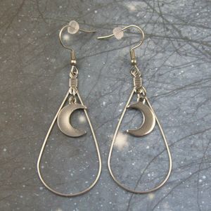 Minimalist Witch Moon Raindrop Earrings